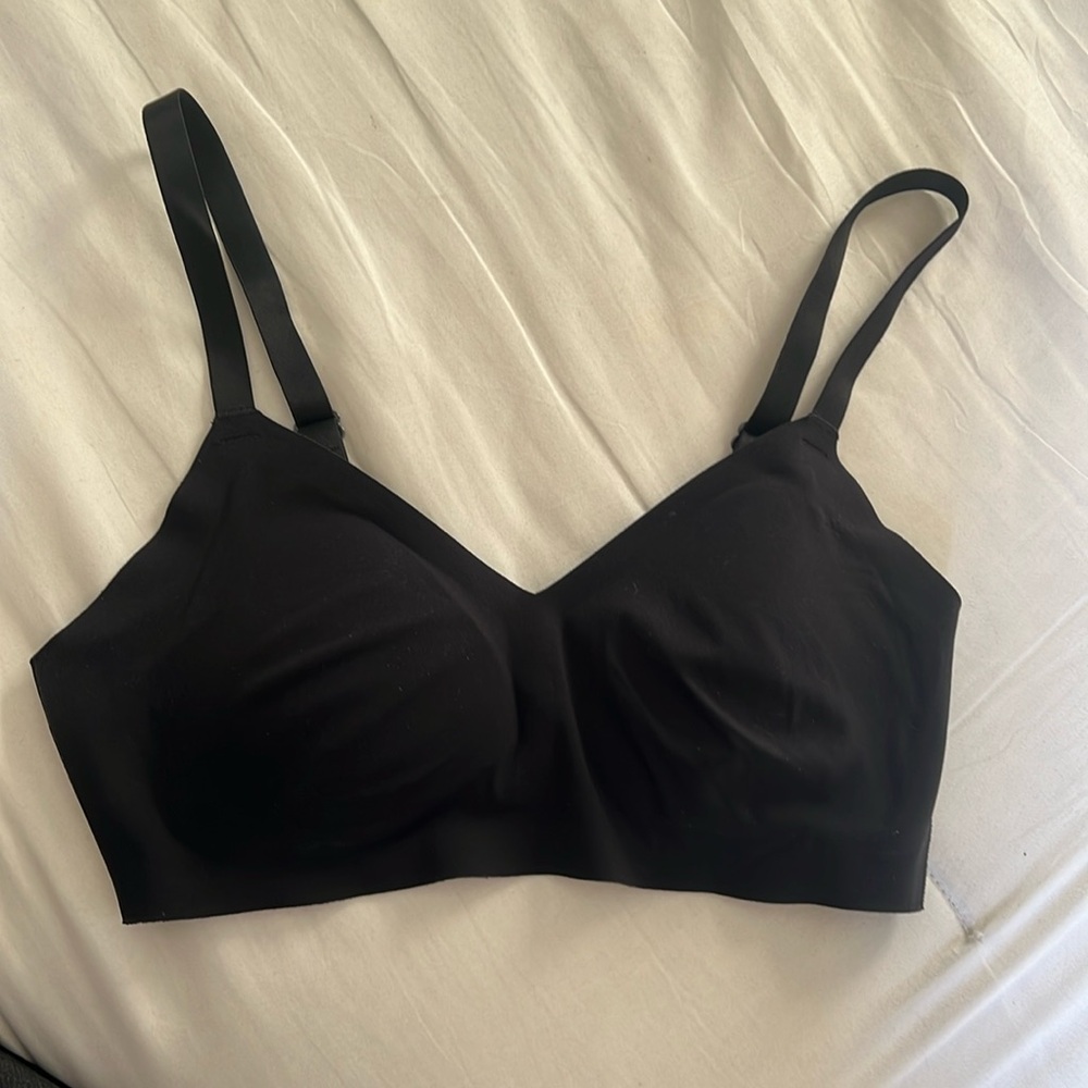 Black Wireless Bra